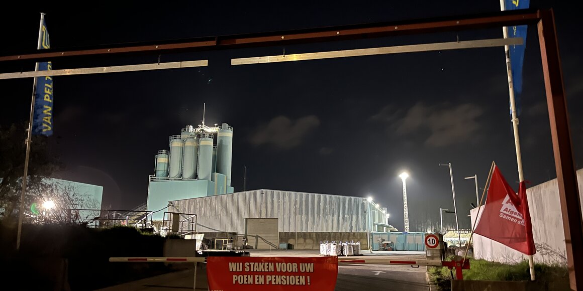 Piket betoncentrale Van Pelt Schoten - Antwerpen - 1.jpg